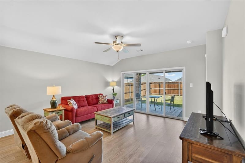 903 Edgehurst Drive, Princeton TX 75071 - Photo 6