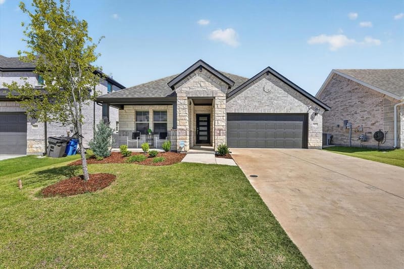 903 Edgehurst Drive, Princeton TX 75071 - Photo 5