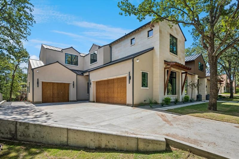 413 Live Oak Drive, Colleyville TX 76034 - Photo 2