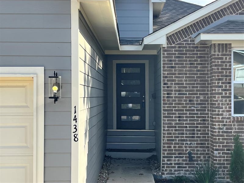 1438 E Waco Avenue, Dallas TX 75216 - Photo 13