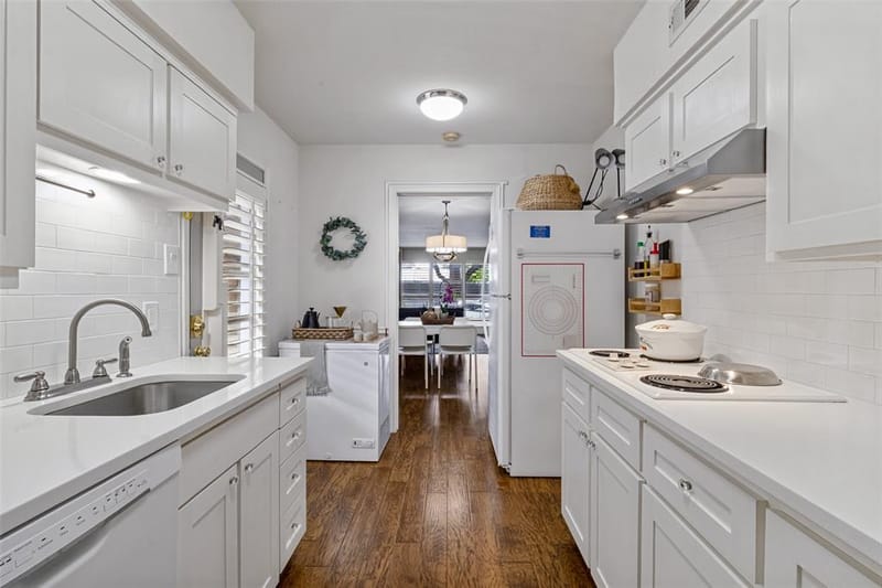 11150 Valleydale Drive # B, Dallas TX 75230 - Photo 6