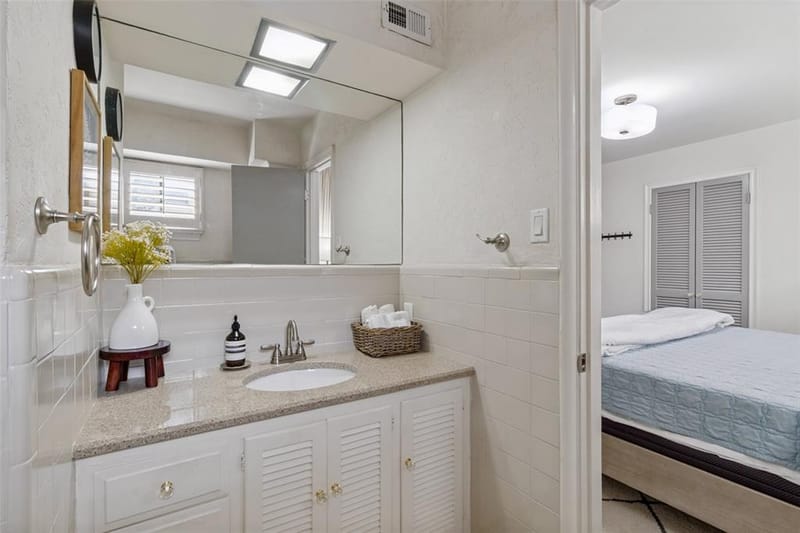 11150 Valleydale Drive # B, Dallas TX 75230 - Photo 10