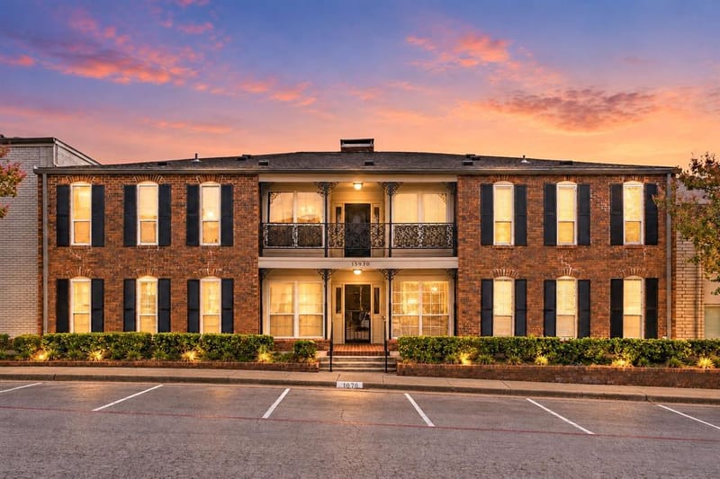 15930 Stillwood Street # 2070, Dallas TX 75248