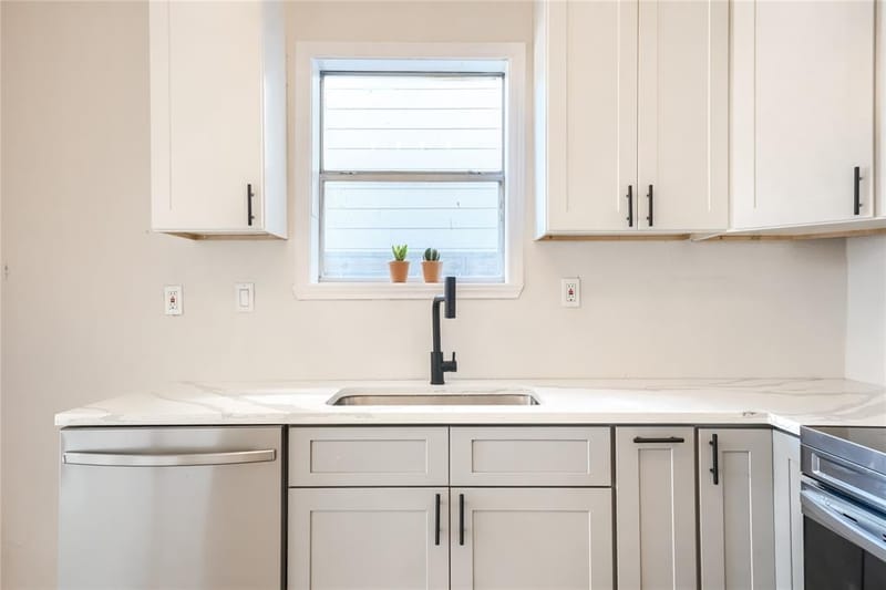 2815 Sutton Street, Dallas TX 75210 - Photo 12