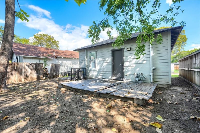 2815 Sutton Street, Dallas TX 75210 - Photo 22