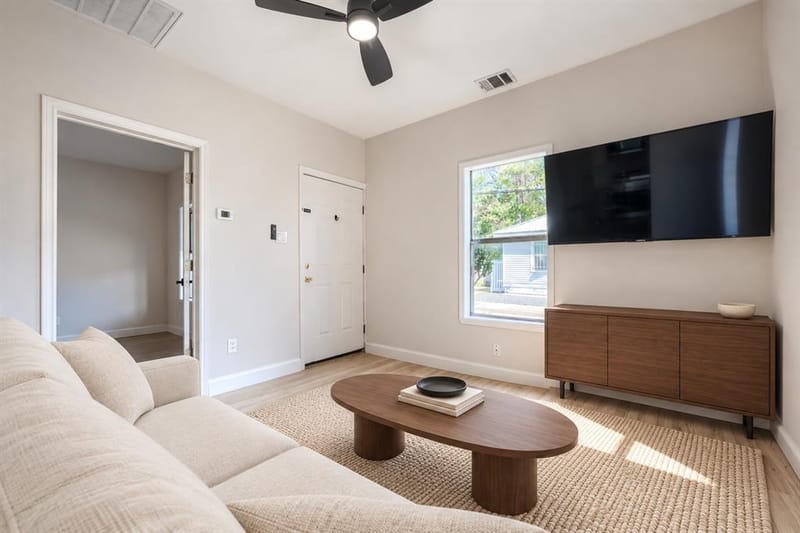 2815 Sutton Street, Dallas TX 75210 - Photo 7