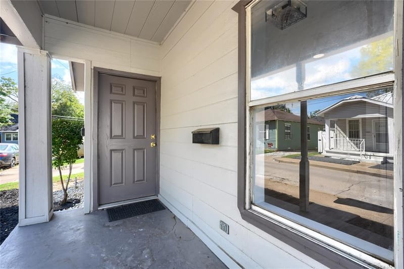 2815 Sutton Street, Dallas TX 75210 - Photo 3