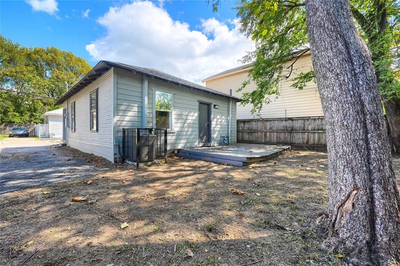 2815 Sutton Street, Dallas TX 75210 - Photo 20
