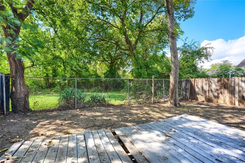 2815 Sutton Street, Dallas TX 75210 - Photo 21