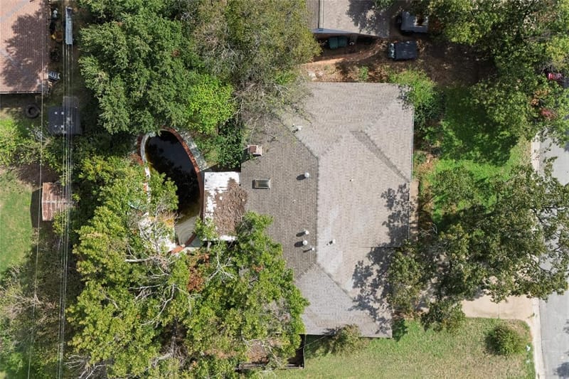 4917 Emerald Lake Drive, Fort Worth TX 76103 - Photo 6