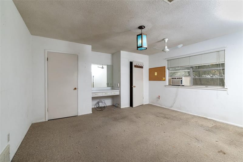4917 Emerald Lake Drive, Fort Worth TX 76103 - Photo 16