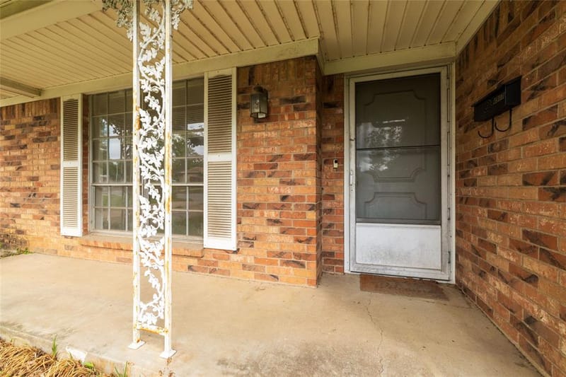 4917 Emerald Lake Drive, Fort Worth TX 76103 - Photo 7