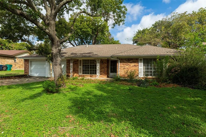 4917 Emerald Lake Drive, Fort Worth TX 76103
