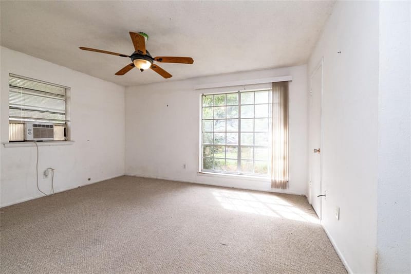 4917 Emerald Lake Drive, Fort Worth TX 76103 - Photo 19