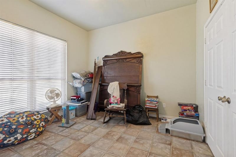 609 South Drive, Springtown TX 76082 - Photo 9