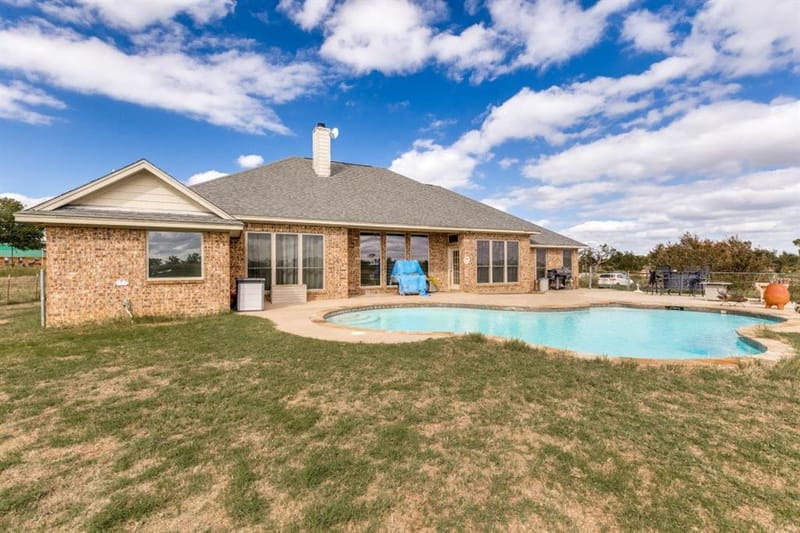 609 South Drive, Springtown TX 76082 - Photo 10