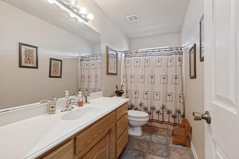 609 South Drive, Springtown TX 76082 - Photo 8