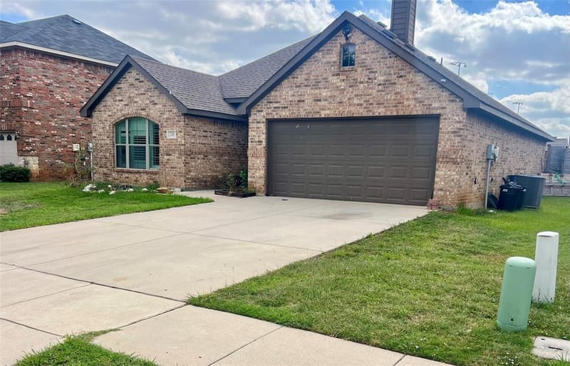249 Cedar Crest Drive, Justin TX 76247 - Photo 2