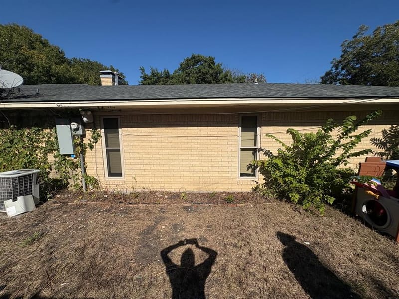 109 Auburn Street, Waxahachie TX 75165 - Photo 2