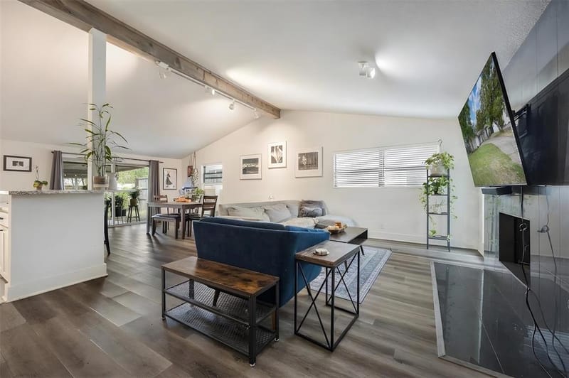 11736 Coral Hills Place, Dallas TX 75229 - Photo 2