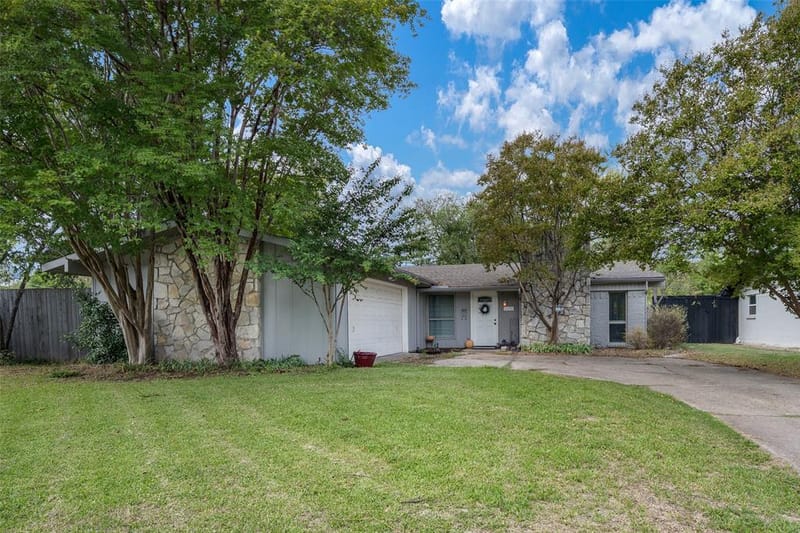 11736 Coral Hills Place, Dallas TX 75229 - Photo 17