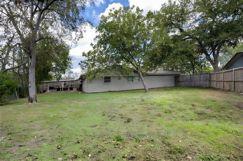 11736 Coral Hills Place, Dallas TX 75229 - Photo 16