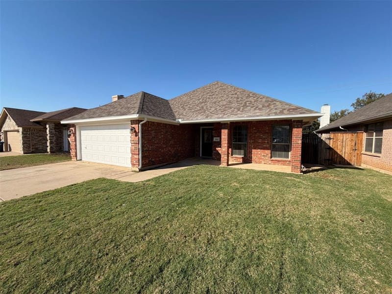 2961 Salado Trail, Fort Worth TX 76118