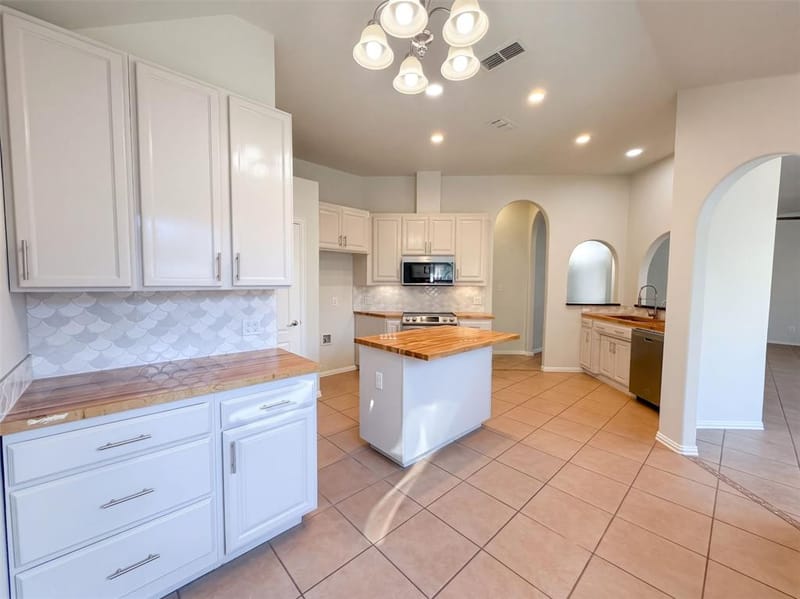 2961 Salado Trail, Fort Worth TX 76118 - Photo 10