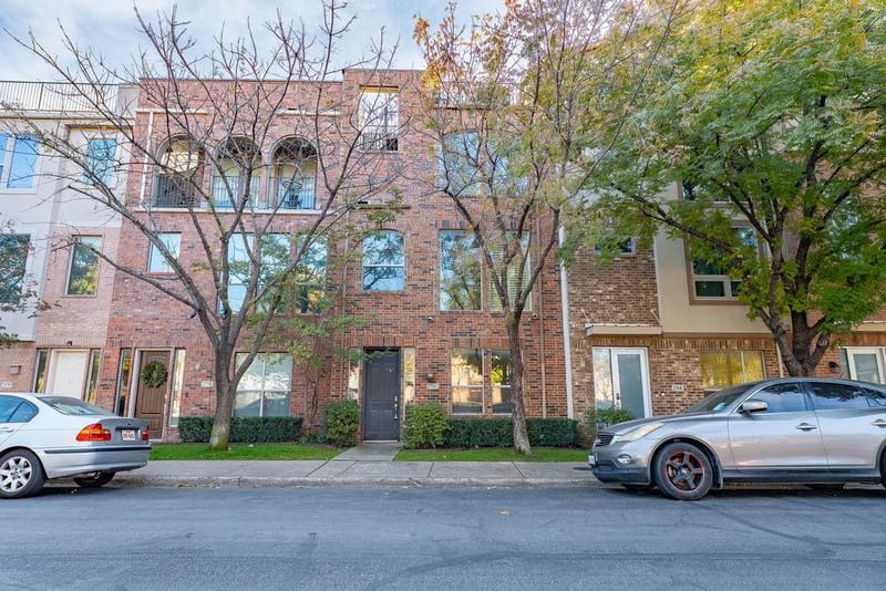 2706 Floyd Street, Dallas TX 75204 - Photo 2