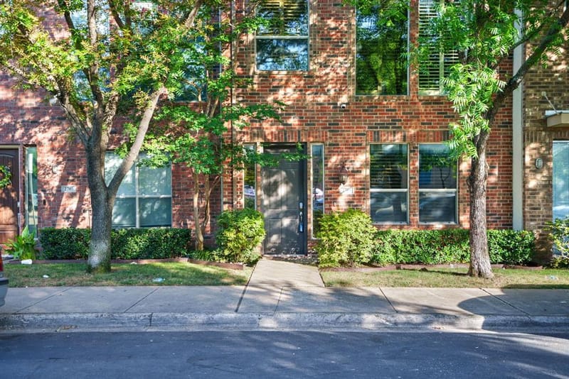 2706 Floyd Street, Dallas TX 75204
