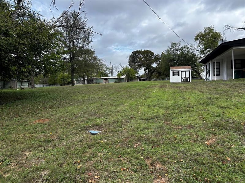 109 E Leon Street, Gatesville TX 76528 - Photo 27
