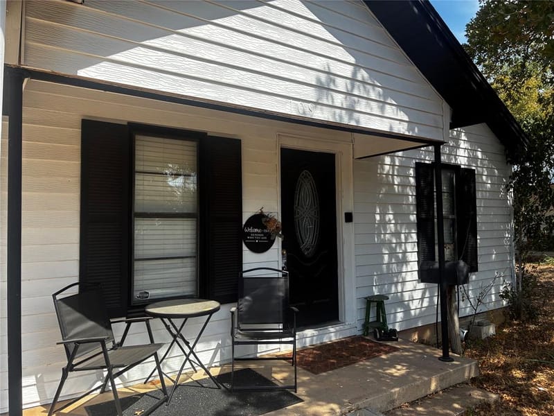 109 E Leon Street, Gatesville TX 76528 - Photo 2