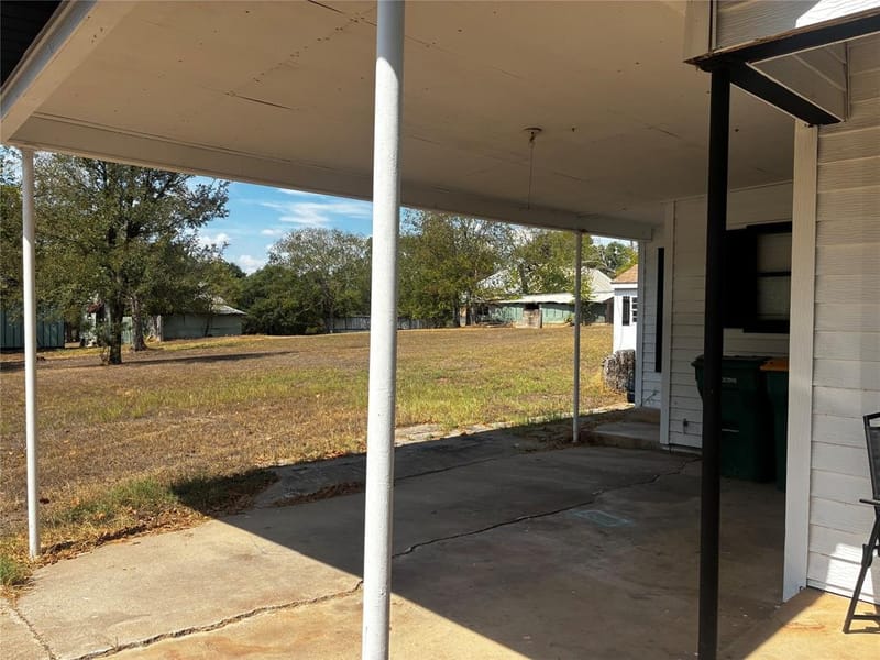 109 E Leon Street, Gatesville TX 76528 - Photo 7