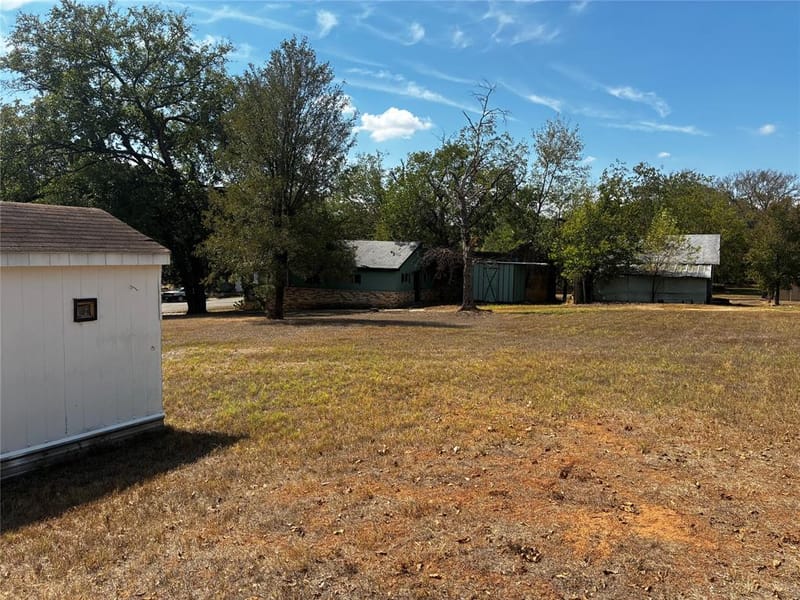 109 E Leon Street, Gatesville TX 76528 - Photo 30