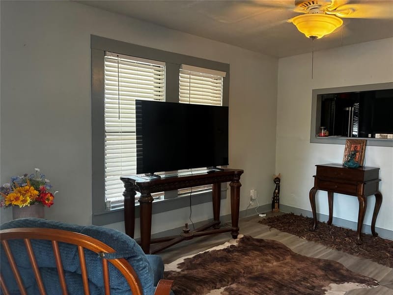 109 E Leon Street, Gatesville TX 76528 - Photo 10