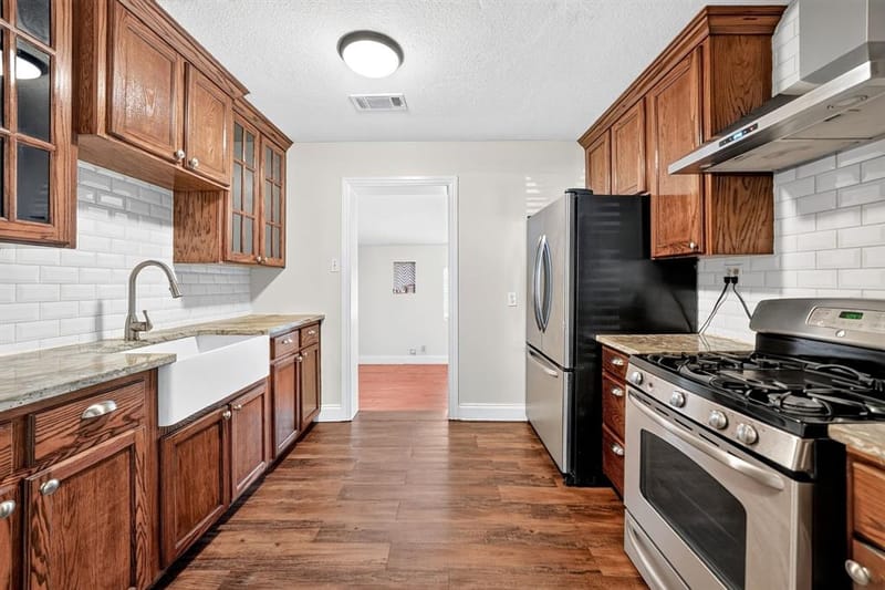 1802 McAdams Avenue, Dallas TX 75224 - Photo 9