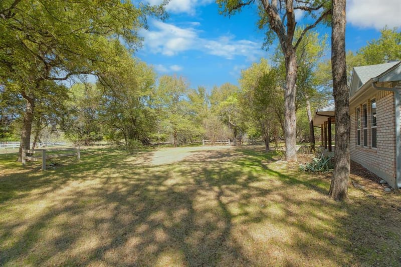 17049 Faircrest Drive, Whitney TX 76692 - Photo 32