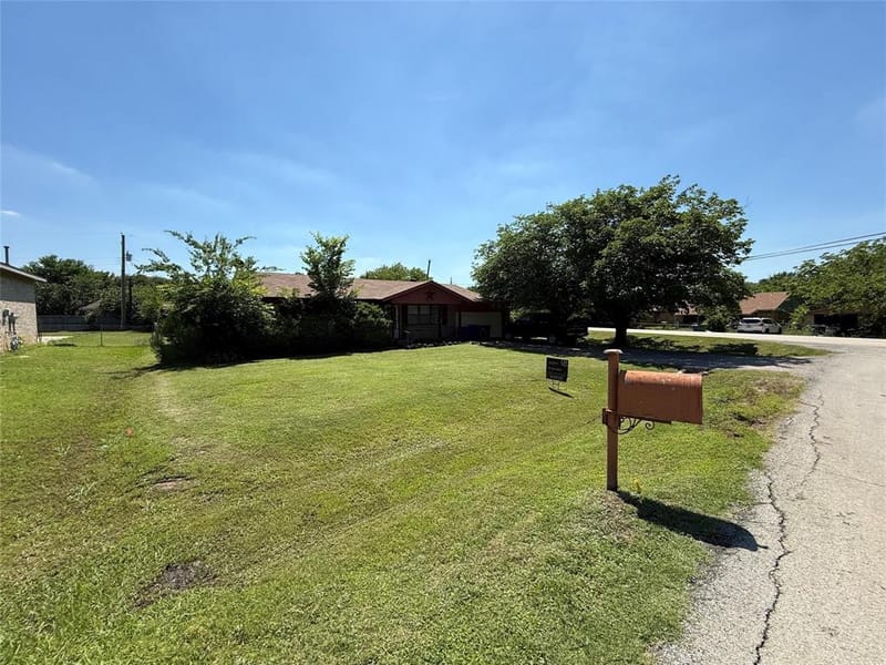 300 Linda Street, Roanoke TX 76262 - Photo 2