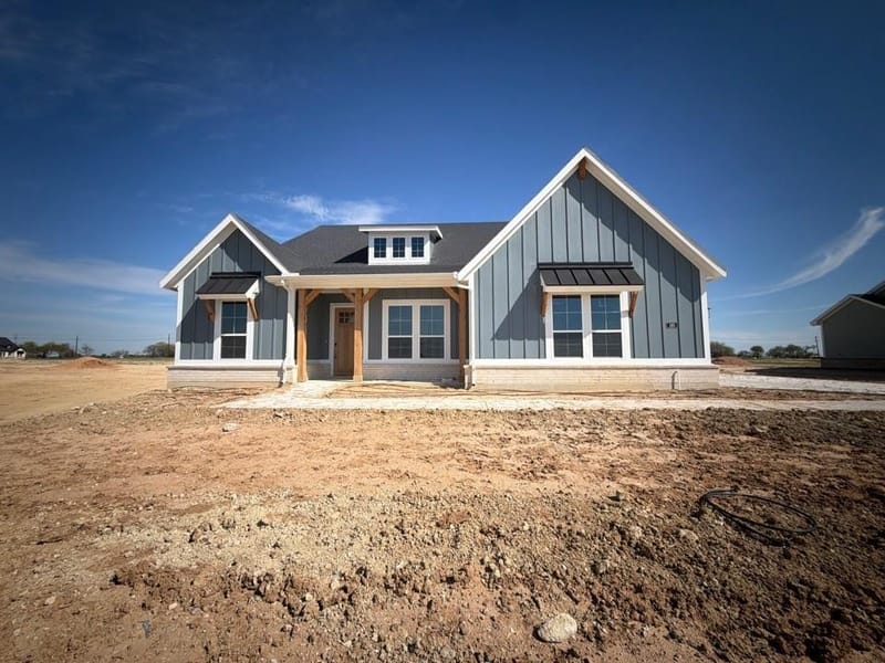 160 Meadow Bend Drive, New Fairview TX 76078