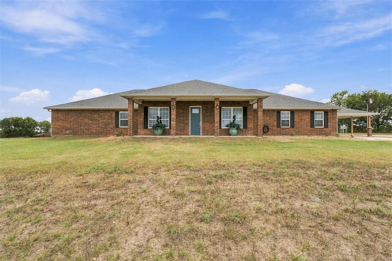 4948 Woodlawn Drive, Lorena TX 76655 - Photo 2