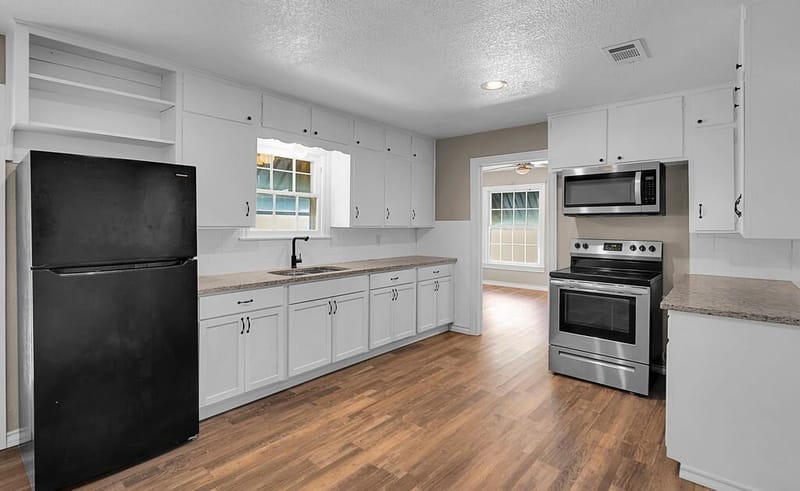 1206 Ashleman Street, Bellmead TX 76705 - Photo 6