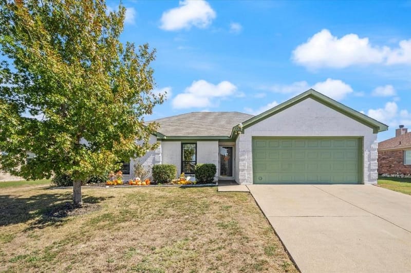 1218 Beacon Hill Drive, Midlothian TX 76065