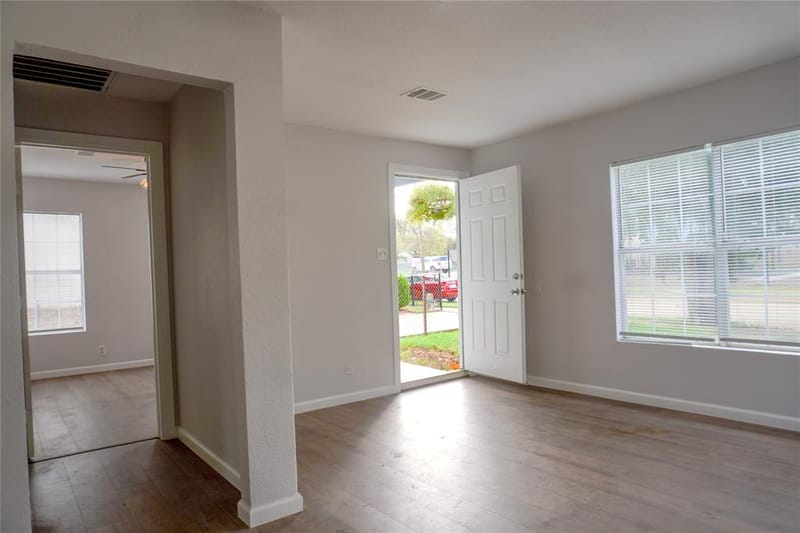 3229 Hardeman Street, Fort Worth TX 76119 - Photo 10