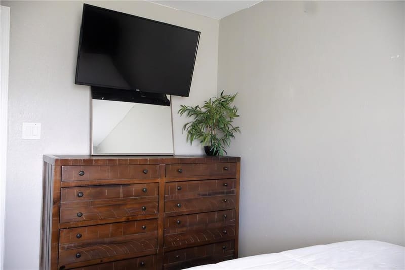 6008 Eastland Street, Fort Worth TX 76119 - Photo 11