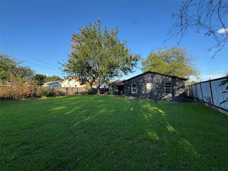 3305 Swan Street, Haltom City TX 76117 - Photo 21