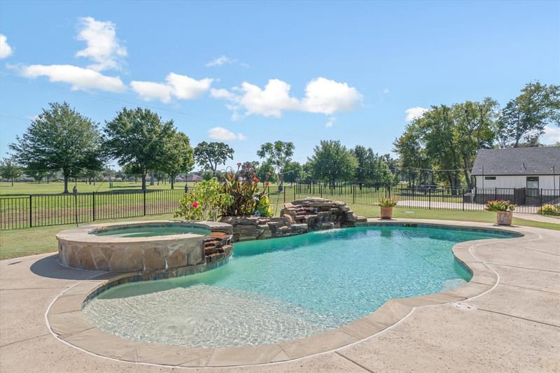 203 Splitrail Drive, Mabank TX 75143 - Photo 38