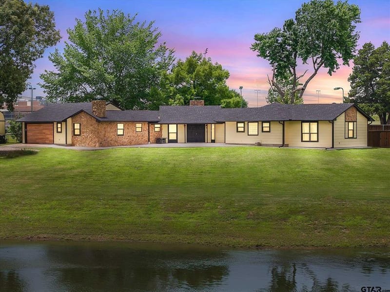1203 N Spring Street, Grand Saline TX 75140 - Photo 2