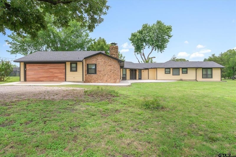 1203 N Spring Street, Grand Saline TX 75140 - Photo 6