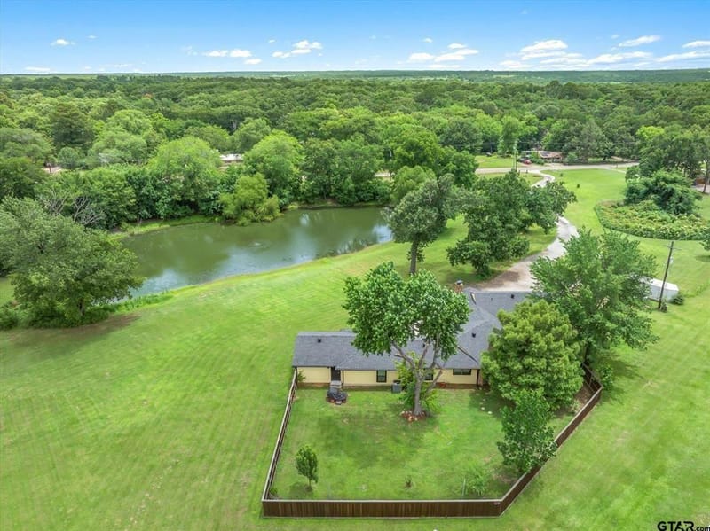 1203 N Spring Street, Grand Saline TX 75140
