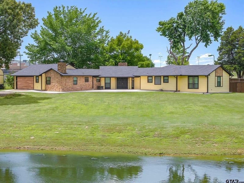 1203 N Spring Street, Grand Saline TX 75140 - Photo 10